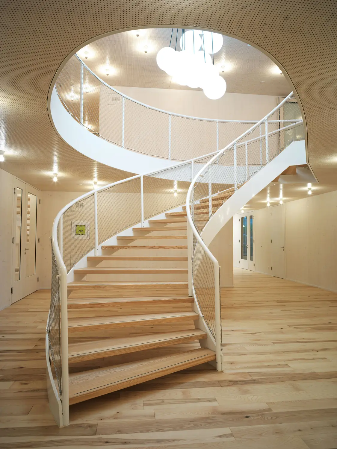 Mesh following a spiral stair